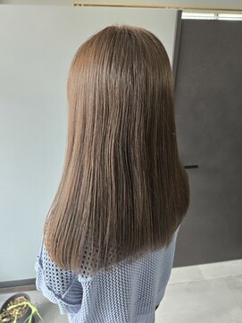 レエラ(LeLa) ミルクティーベージュのつやさらロングストレート