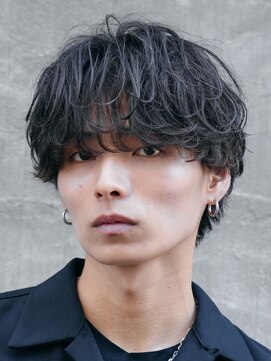 フィフス(fifth) 黒髪シャドウパーマ短髪マッシュウルフメンズカット無造作パーマ