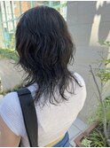 ウルフレイヤー パーマヘア 黒髪パーマスタイル
