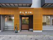 プレイン(PLAIN.)