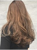 透明感のあるラフウェーブロング