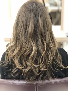 エイト 上野店(EIGHT ueno) ミルクティーグレージュ