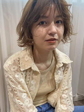 ジェムバイアルテフィーチェ(gem by artefice) [ホリスティック施術]ショートボブ×パーマ#くすみベージュ