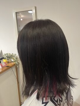 ヘアーコンセプト(HAIR CONCEPT) ピンクインナーカラー