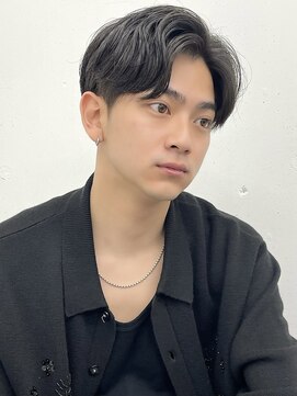 アーリー(Ali'i) センターパート韓国マッシュニュアンスパーマ束感ショート