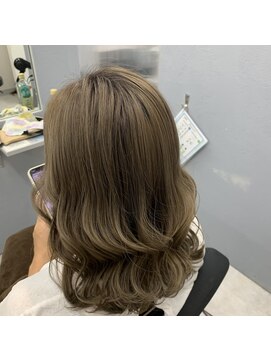 アオアクア バイ グルグル 小岩店(ao akua by GULGUL) ミルクティーベージュ