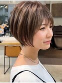 大人ショートカットウェットヘアオリーブベージュデザインカラー
