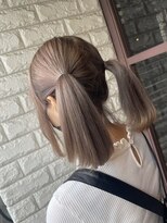 リー 東三国(Lee)&nbsp;ツインテール×ミルクティーベージュ