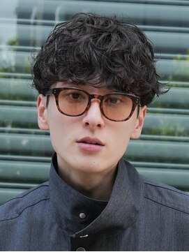 レタッチ バイ フィフス 天神大名(RETOUCH by fifth) 福岡天神ゆるめシャドウパーマメンズマッシュウルフカット緩め