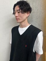 ロックス バイ マグ 松本(rocks BY MAG)&nbsp;波巻きセンターパート無造作束感メンズヘア