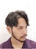 刈り上げツーブロック黒髪ツイストスパイラルパーマ韓国マッシュ