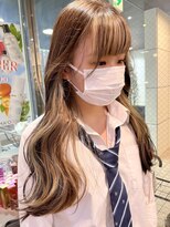 ヘアーアンドメイク ビス(HAIR&MAKE bis)&nbsp;ブリーチ一回でできるミルクティーインナーカラー♪【多田華歌】