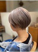 ペールグレー/ブリーチあり/刈り上げショート[元町/石川町]