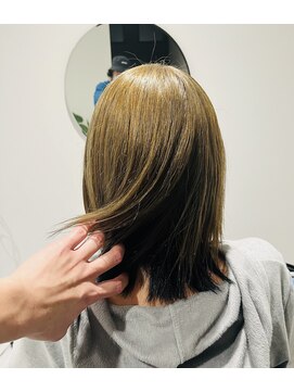 ムード(mood) 少し控えめ深めなアンブレラカラー