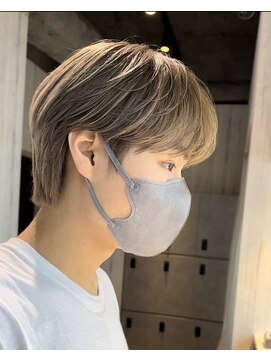 アクシー ヘアーアンドメイク(AXY HAIR&MAKE) フェザーマッシュツイストパーマソフトツーブロックコンマヘア