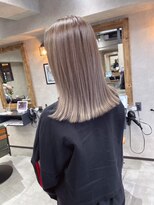 サニー 渋谷(SUNNY)&nbsp;バレイヤージュ、ハイライト、レイヤーロング、グレーベージュ