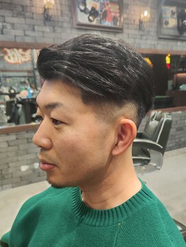 スリーセント 栄(3/cent) ツーブロック/フェードカット/スキンフェード/七三スタイル