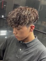 イーラ(era)&nbsp;スペインカール　ツイストスパイラル眉カットメンズパーマ