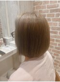 大人ガーリー似合わせグレージュ小顔ショートボブメッシュ50代