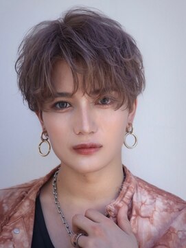 オーシャントーキョー サニー 原宿(OCEAN TOKYO Sunny) フェザーパーマセンターパートニュアンスパーマ韓国マッシュ黒髪