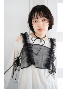 マグノリア オモテサンドウ(MAGNOLiA Omotesando) 暗めカラーでフェイスフレーミングが効いたグランマッシュボブ