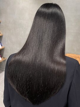 シャルムバイケンジ(Charm.by KENJE) 暗めカラーグランマッシュデザインカラー髪質改善20代30代有楽町