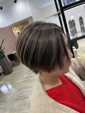 ディーボーイ 健軍店(D-BOY) 脱白髪染め/白髪ボカシ/ハイライト