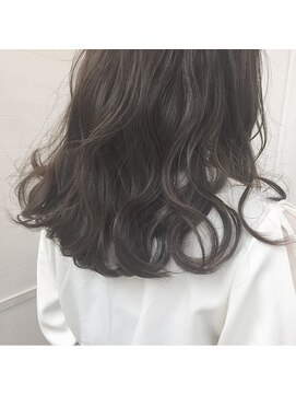 ナンバー アンフィール 渋谷(N° anfeel) ニュアンスウェーブ♪ピュアグレー