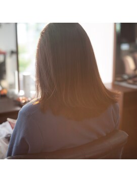 ヘアメイク エイト キリシマ(hair make No.8 kirishima) 〔No.8 中村〕サロンワーク アッシュグレージュ 逆光