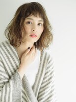 【LONESS】小顔にみえる☆ミルクティーカラー可愛くゆるっとロブ