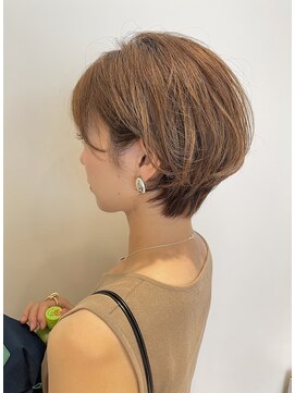 ビーハイブ 一番町店 アヴェダ(BEHIVE) ハイライト×オトナショートボブ