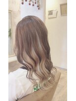 ディサイドロー(DECIDE L.A.W)&nbsp;ベージュ系インナーカラー