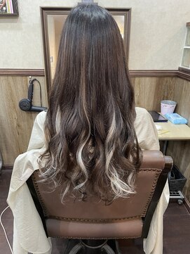 ディー エメ(D-aimer-) グレーベージュ系エクステで３色のグラデ風