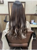 グレーベージュ系エクステで3色のグラデ風