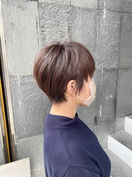 アクルヘアーバイテソロ(AKUR hair by tesoro) アッシュショート