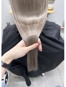 ユウル 横浜(juhl.) グレージュカラー/ミルクティーグレージュ/ブリーチ/ハイトーン