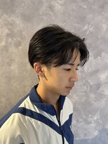 アクストスタイル(axt style) 長めセンター分けツーブロック