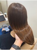 重たく見えない透明感のあるブラウンカラー×髪質改善でツヤサラ