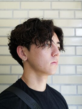 ダウバーバーショップ(DAU BARBER SHOP) センターパートスパイラル