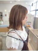 ミディアムボブベージュ