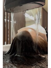 心と頭皮を解きほぐす【極上の頭浸浴】