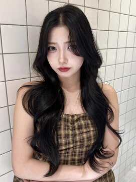 ルームバイシー 新宿(Loom. by Sea) 大人ガーリー×ダークアッシュ[似合わせカット/ミディアム]