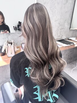 ヴィズバイエリーツ(vizz by elyts) #バージンレミー#エクステ#ハイライト