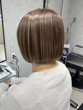 【Clair雲山】白髪ぼかしハイライト×ボブ