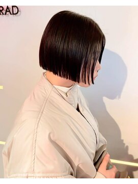 シーン バイ ラッド(SCENE by RAD) ナチュラルレイヤー入りショートボブカット小顔盛り大人可愛い
