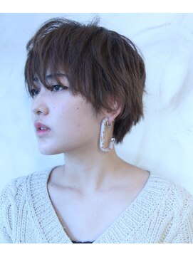 ブーケ(BOUQUET) マッシュっぽ ナチュラルショート イルミナカラーフォレスト