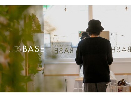 ベース(BASE)の写真
