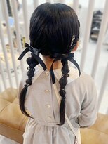 マリアバイアフロート(Maria by AFLOAT)&nbsp;【山田】キッズヘアアレンジ　金箔ツインリボンアレンジ