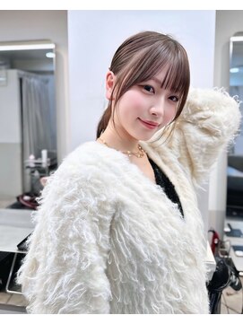 カシュカシュ 表参道(cache cache) 薄め前髪顔まわりレイヤーシースルーぱっつん前髪おくれ毛