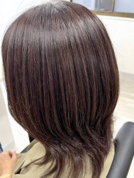 【松橋】白髪染めもお手頃価格でご提供！地肌に優しいカラーで、大人女性の自然な美しさを引き出します。